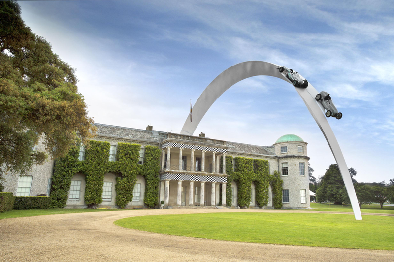 Illustration for article titled Look At This Amazing 300 Foot Mercedes Sculpture At Goodwood
